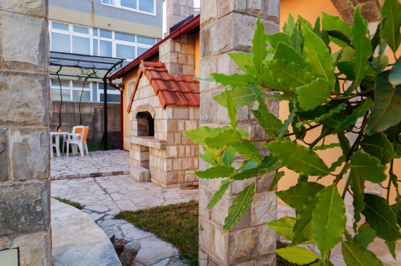 Apartments Apple Cat Montenegro Ko Bijela Exterior foto
